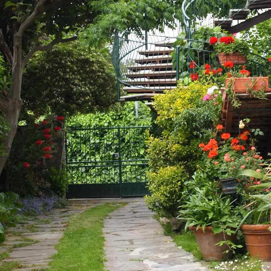 Casa Cambini Bed & Breakfast Marina di Massa