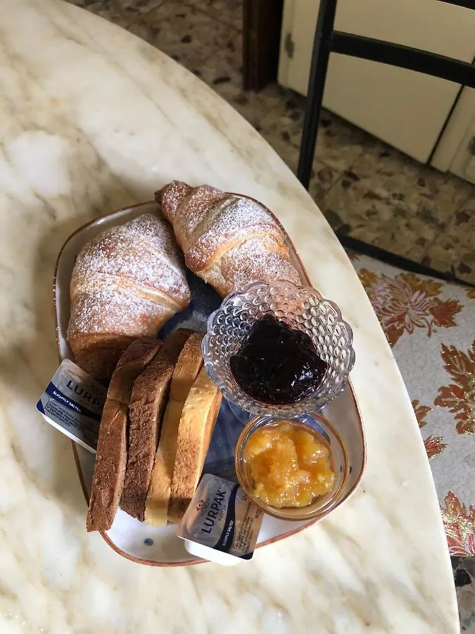 Casa Cambini Bed & Breakfast Marina di Massa 0*,  Italy