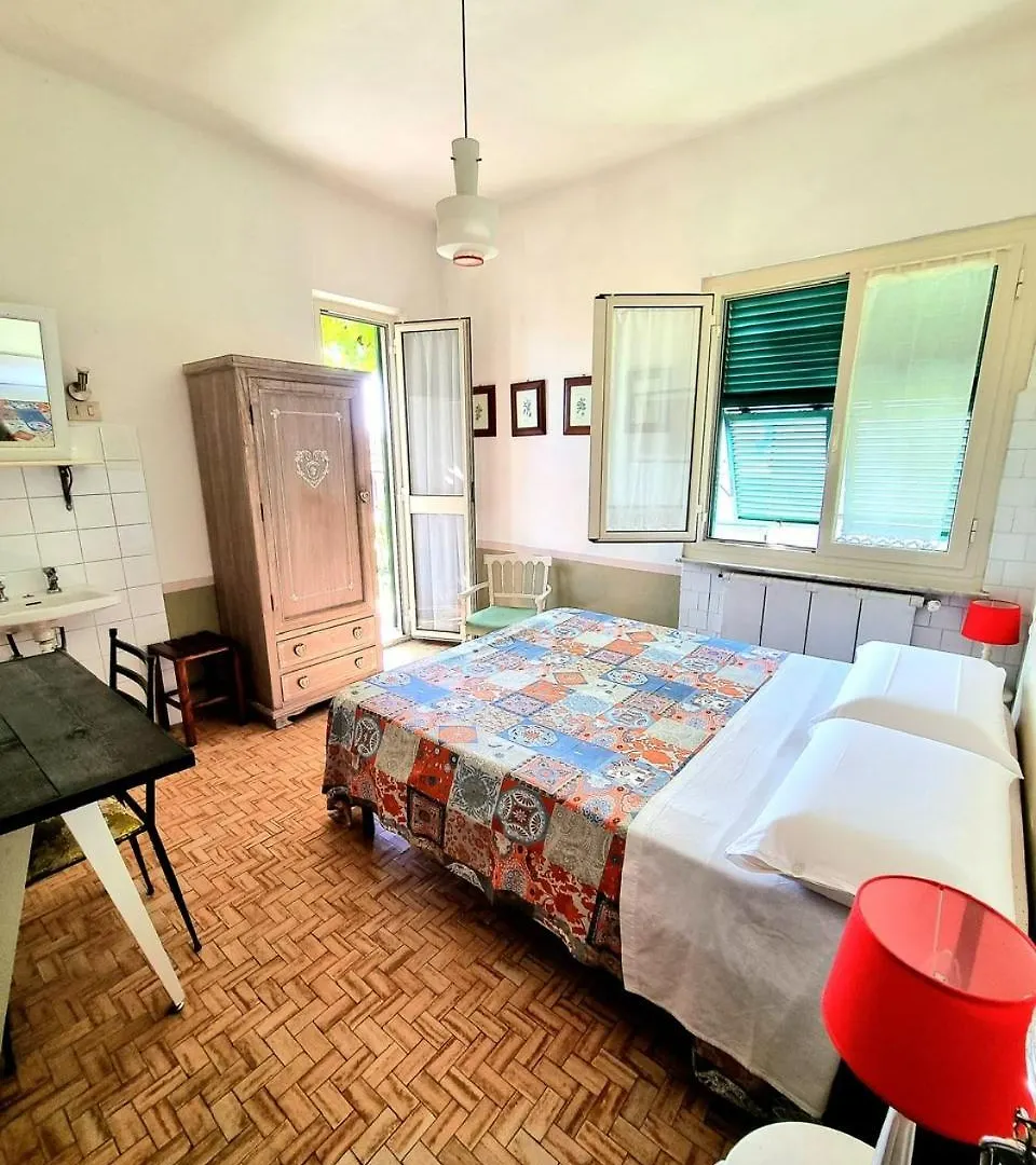 Casa Cambini Bed & Breakfast Marina di Massa