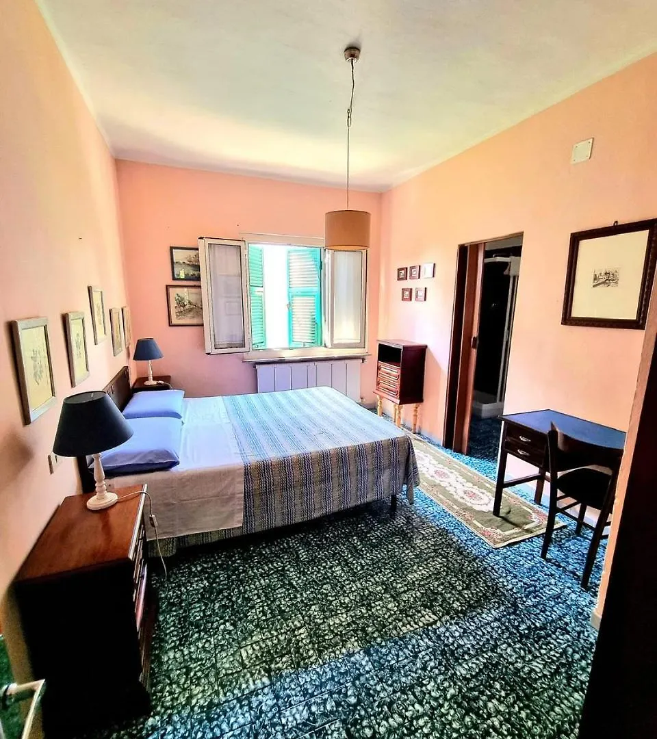 Casa Cambini Bed & Breakfast Marina di Massa Italy