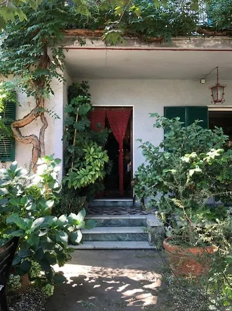 Casa Cambini Bed & Breakfast Marina di Massa